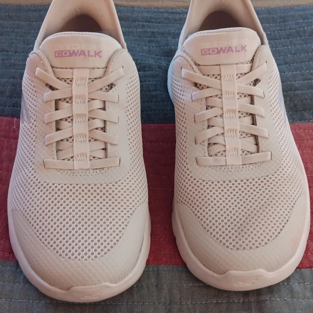 NWOT Skechers Go Walk Slip In Comfort Walking Shoes - Picture 3 of 16